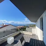 Crystal Sea View 4-6 Pax Lägenhet