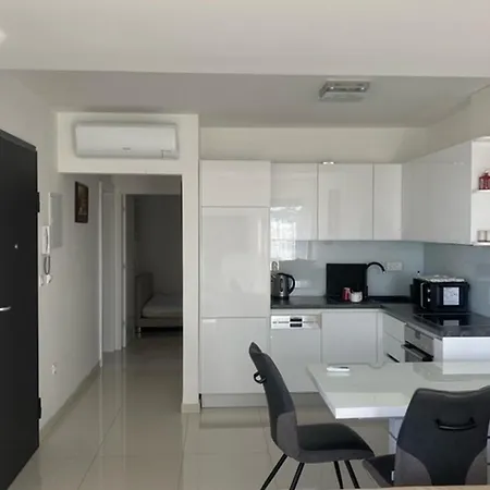 Crystal Sea View 4-6 Pax Apartment Njivice