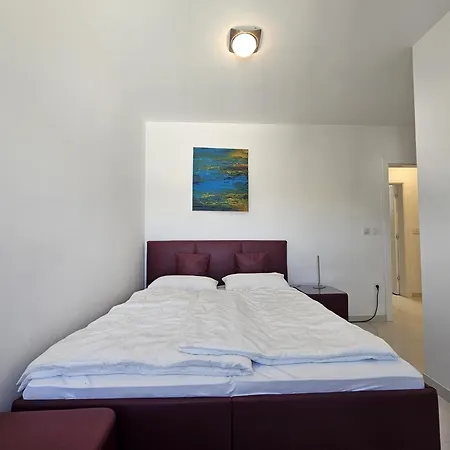Crystal Sea View 4-6 Pax Daire